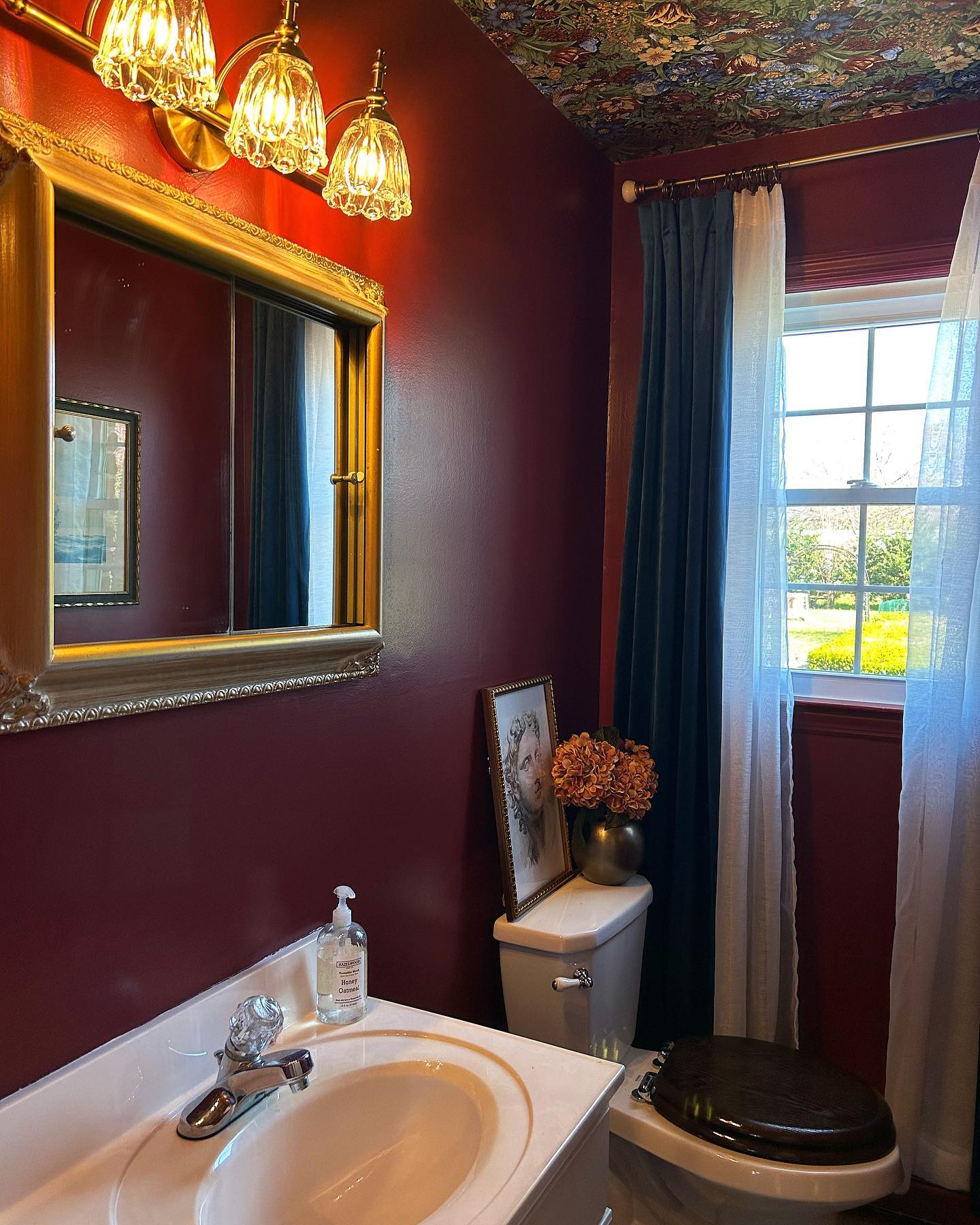 Photo of Cherry Cola paint color