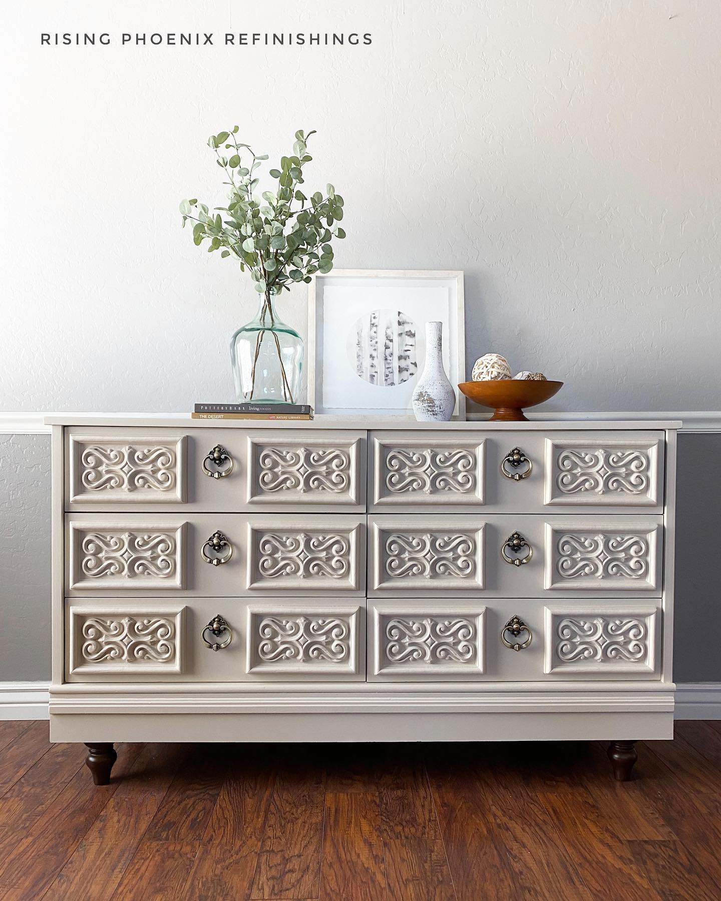 Photo of Dainty Lace paint color