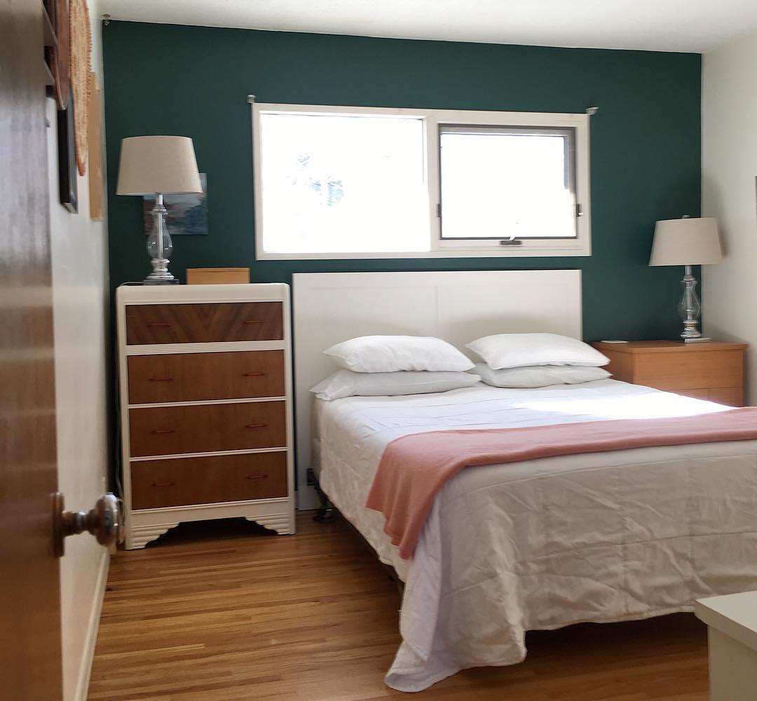 Photo of Equilibrium paint color