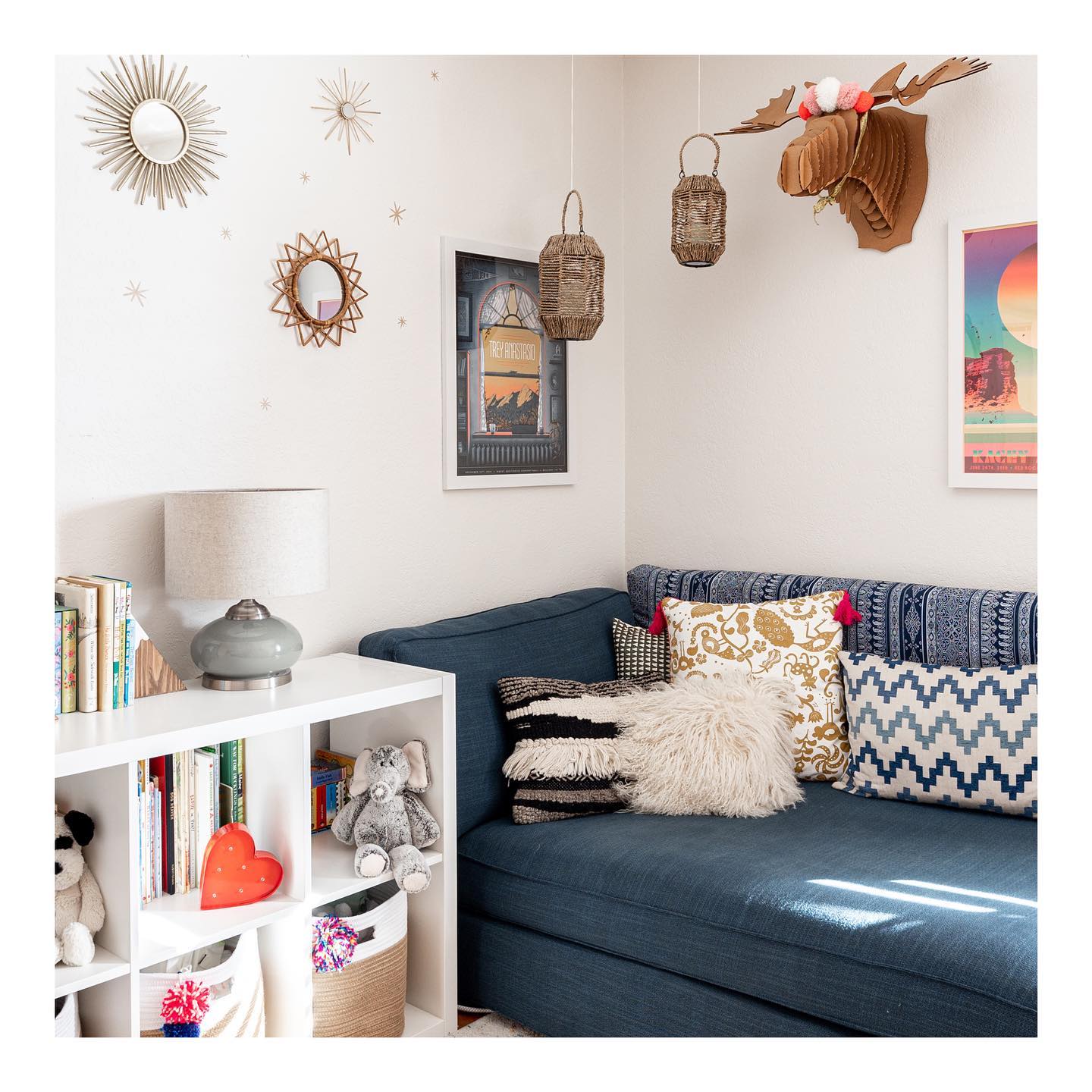 Photo of paint color behr-shoelace in a Bedroom by @desmonddesignstudio