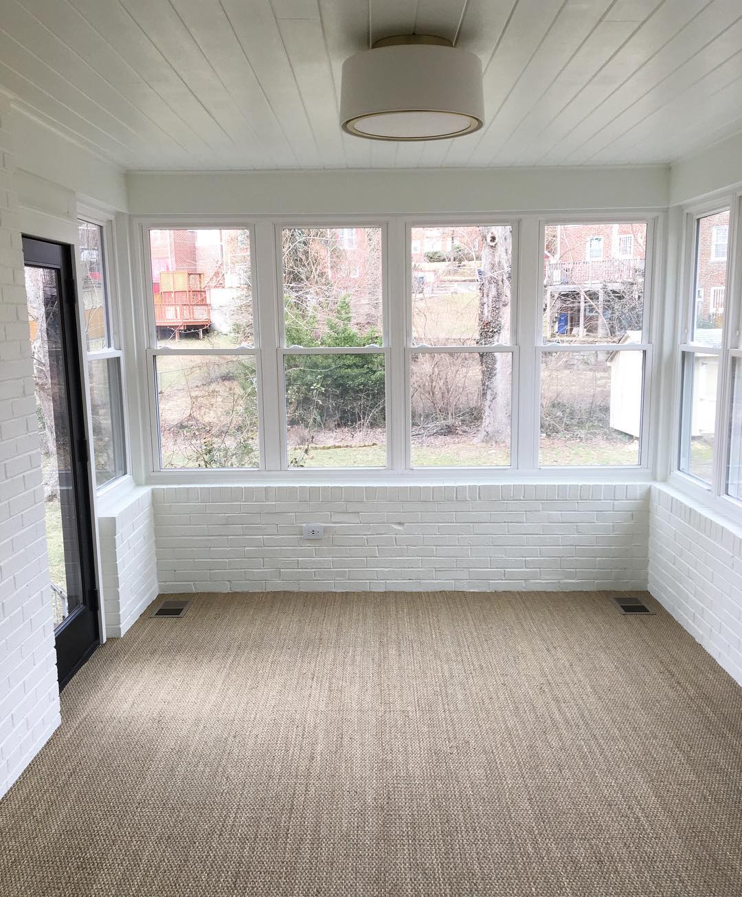 Photo of paint color bm-cotton-balls in a Other Spaces by @rachelalexce