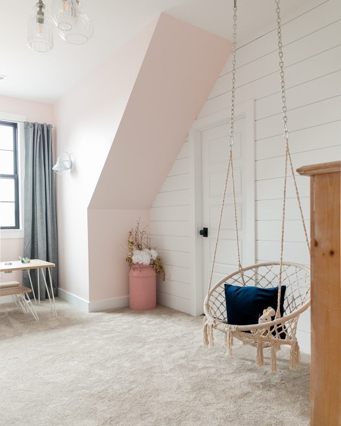 Photo of Cream Puff paint color