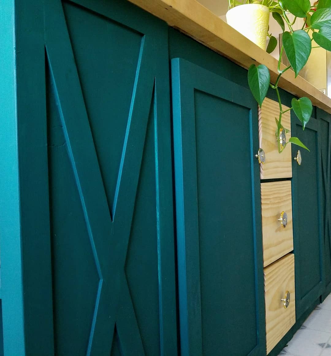 Photo of paint color bm-forest-green in a Kitchen Cabinets by @inspireddecorart