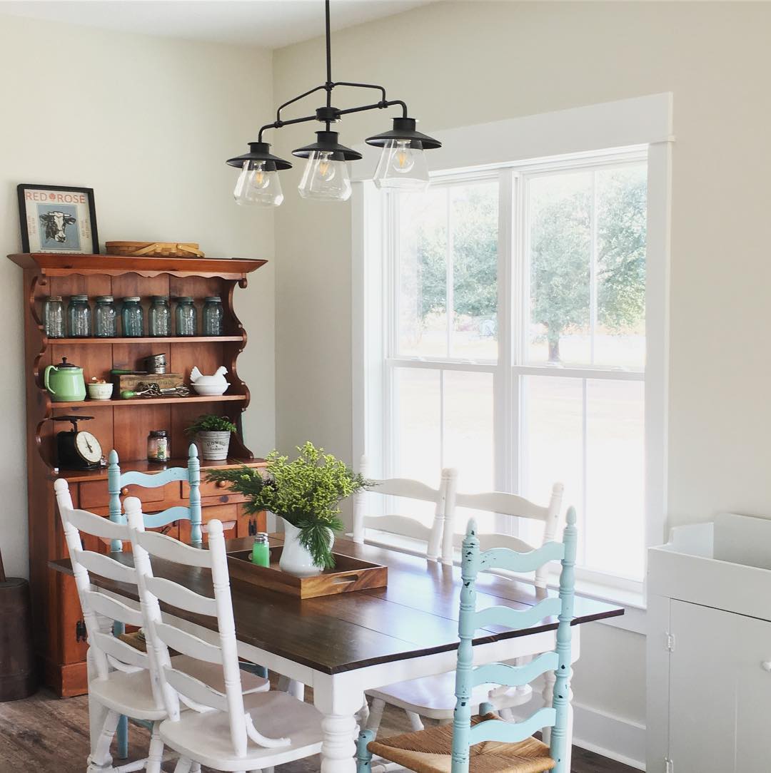 Photo of paint color bm-halo in a Living Room by @liveoaksfarmhouse