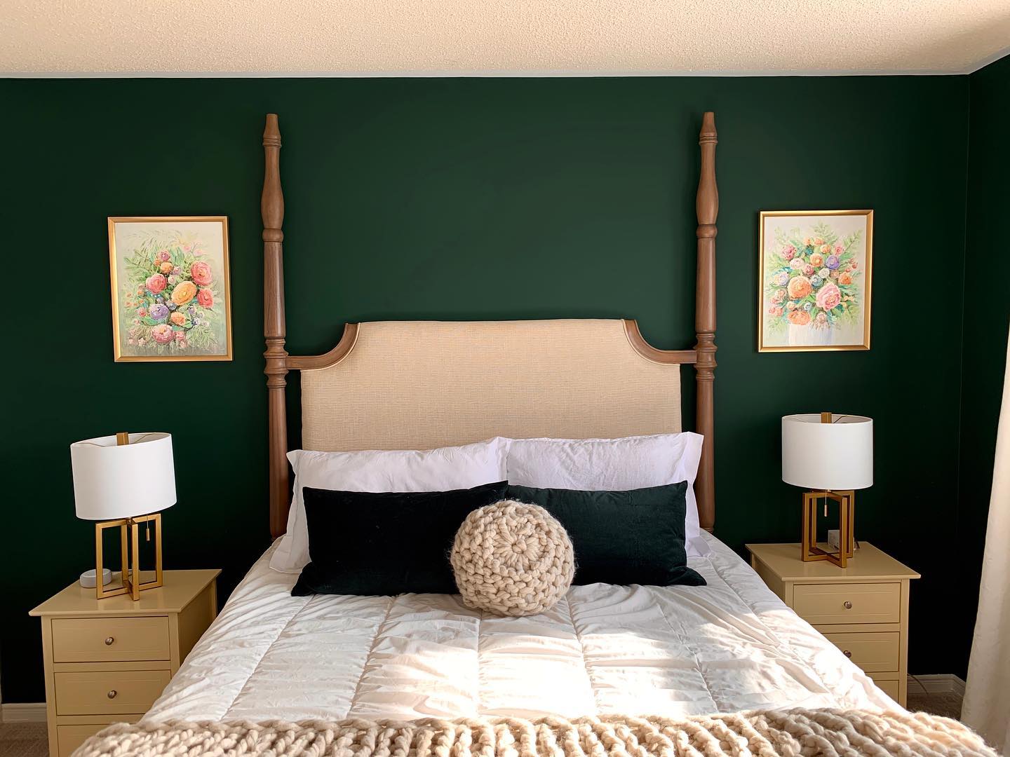 Photo of paint color bm-hunter-green in a Bedroom by @createdbystacy