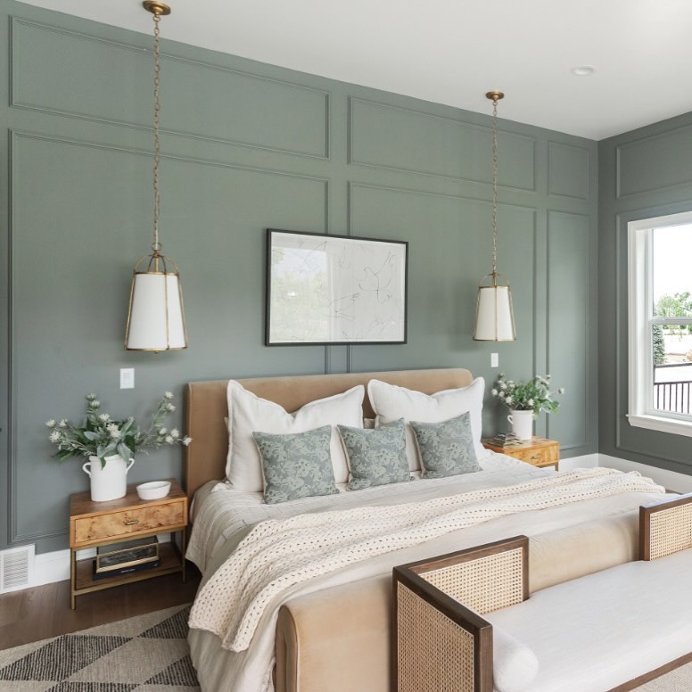 Photo of Intrigue paint color