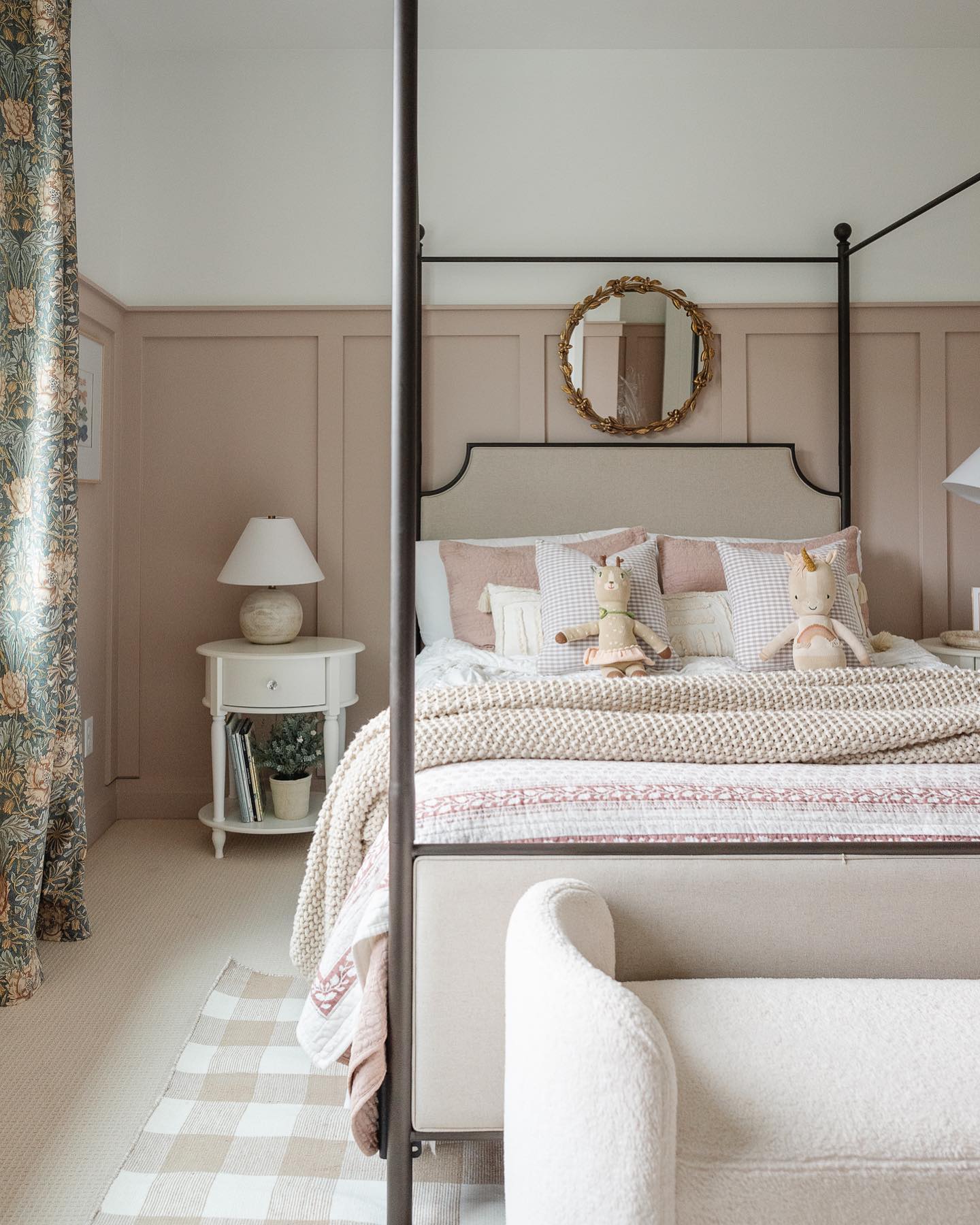 Photo of Meadow Pink paint color