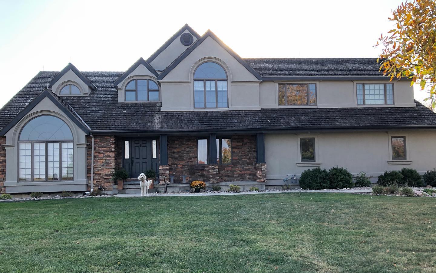 Photo of Rockport Gray paint color