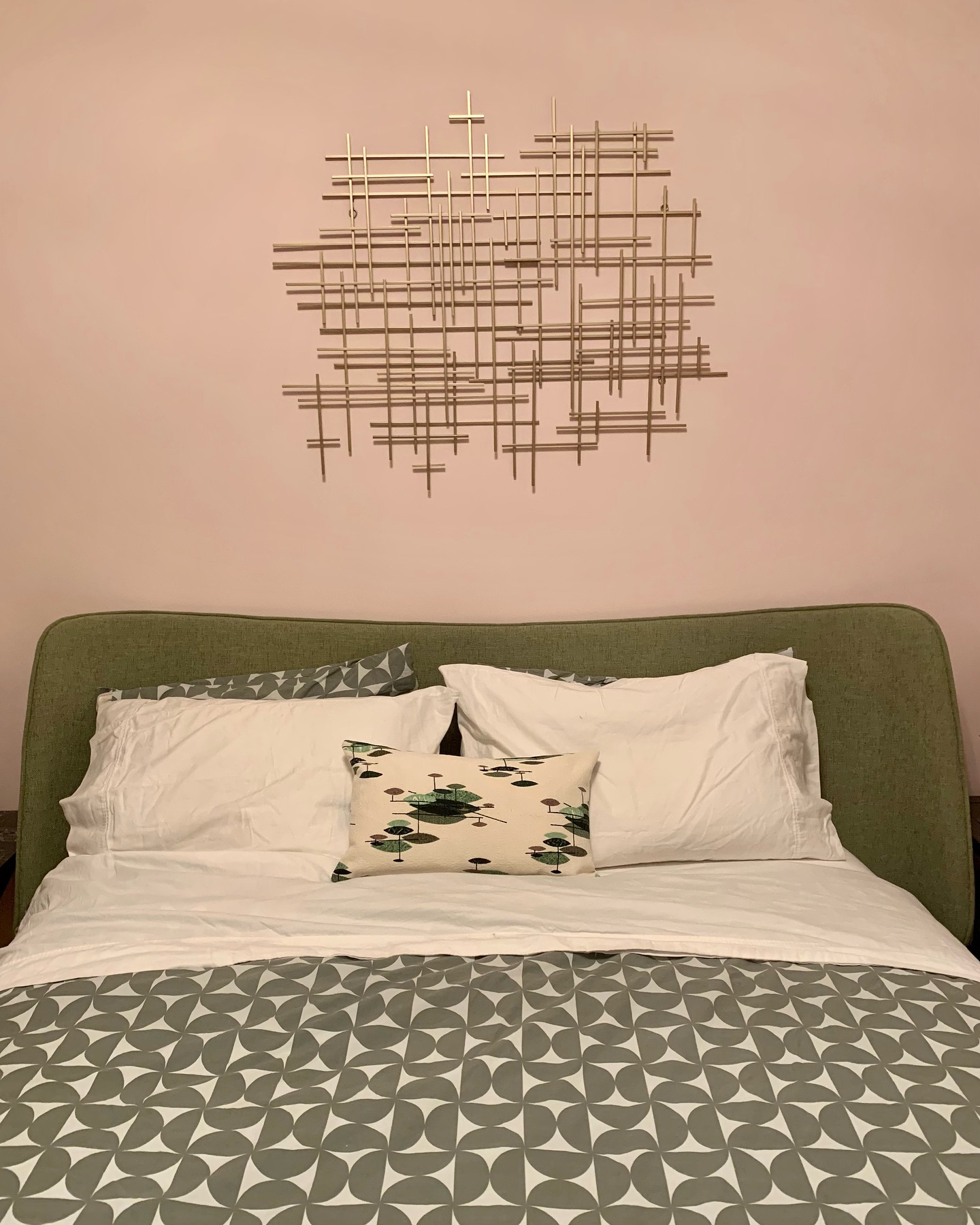 Photo of Touch of Pink paint color
