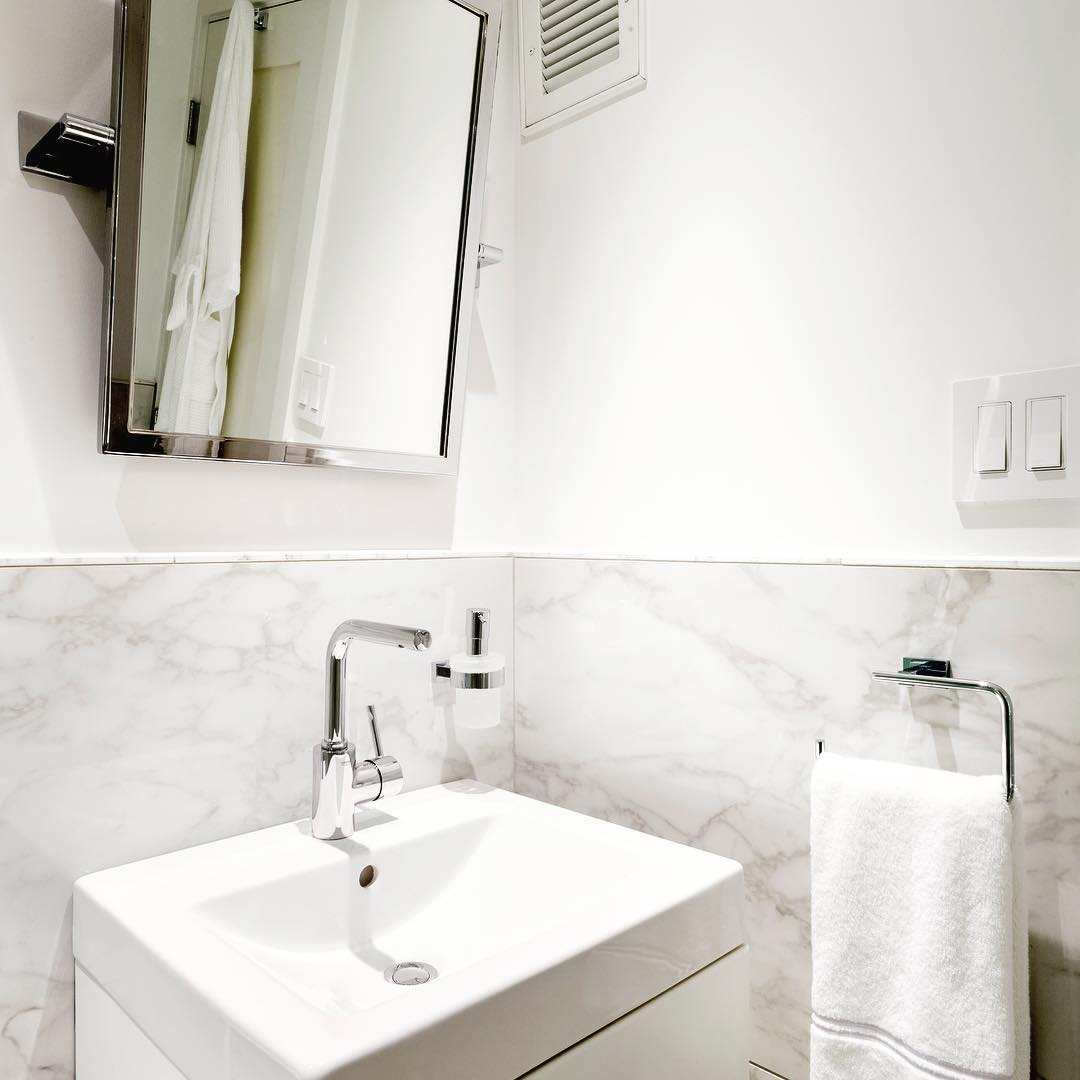 Photo of White Diamond paint color
