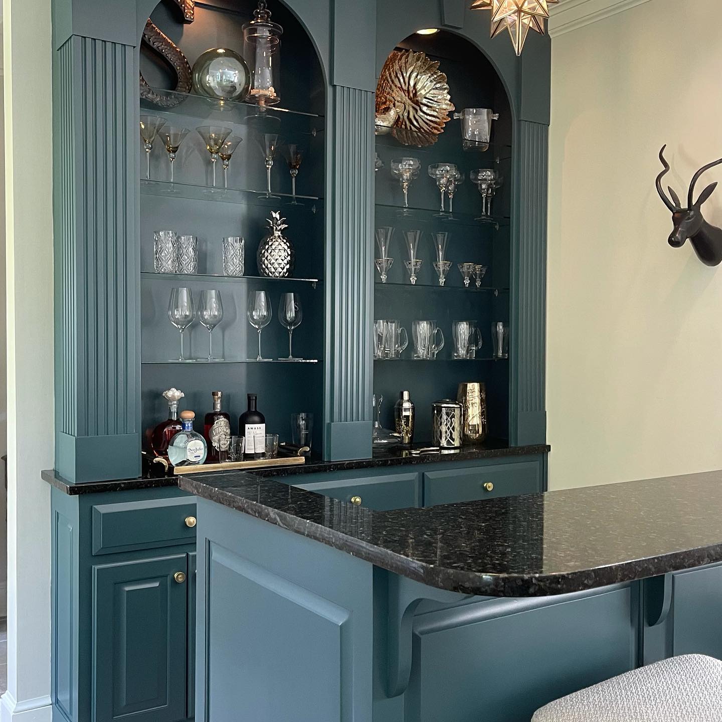Photo of Yorktowne Green paint color