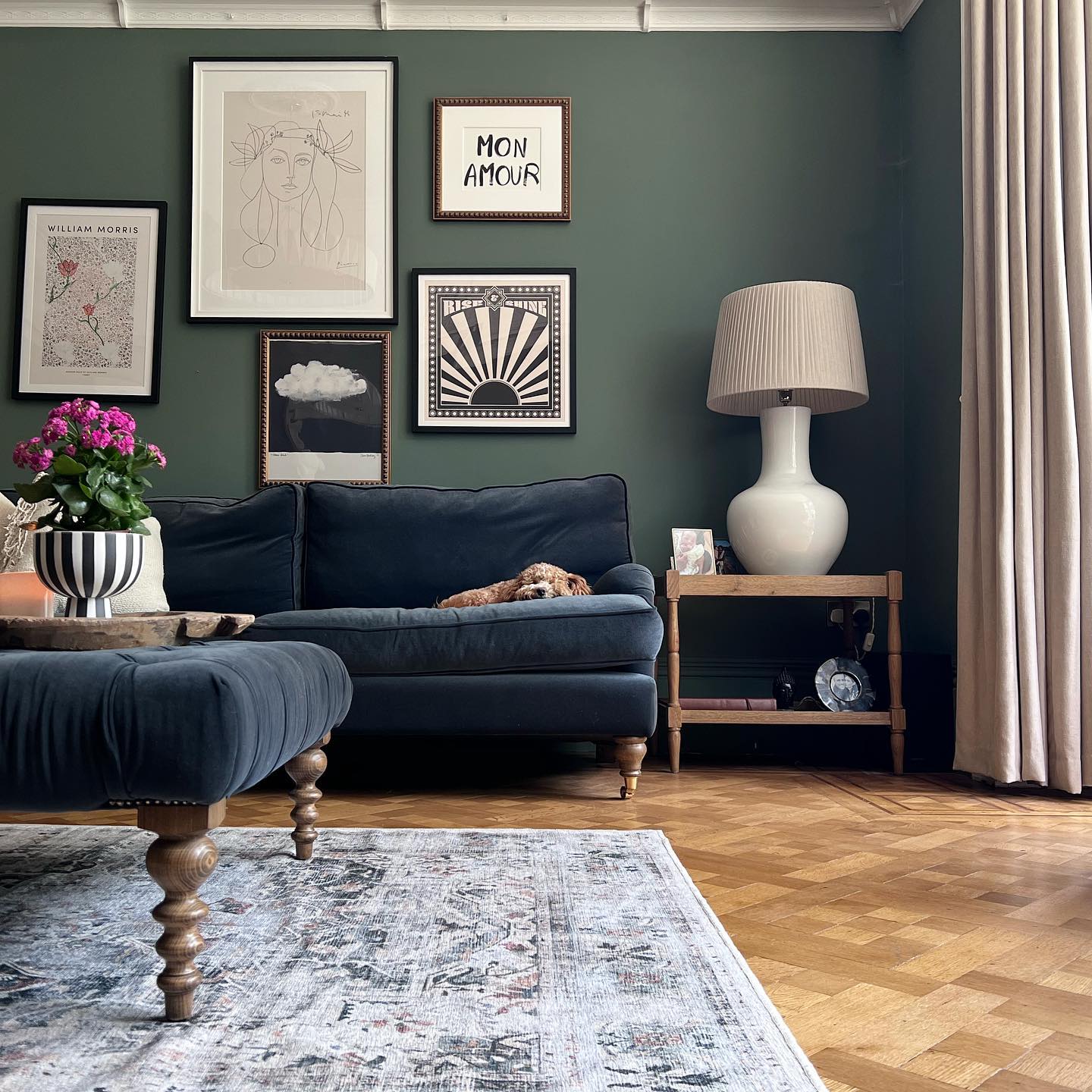 Photo of paint color fb-green-smoke in a Living Room by @beetrootandblack