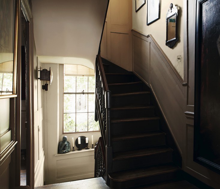 Photo of London Clay paint color