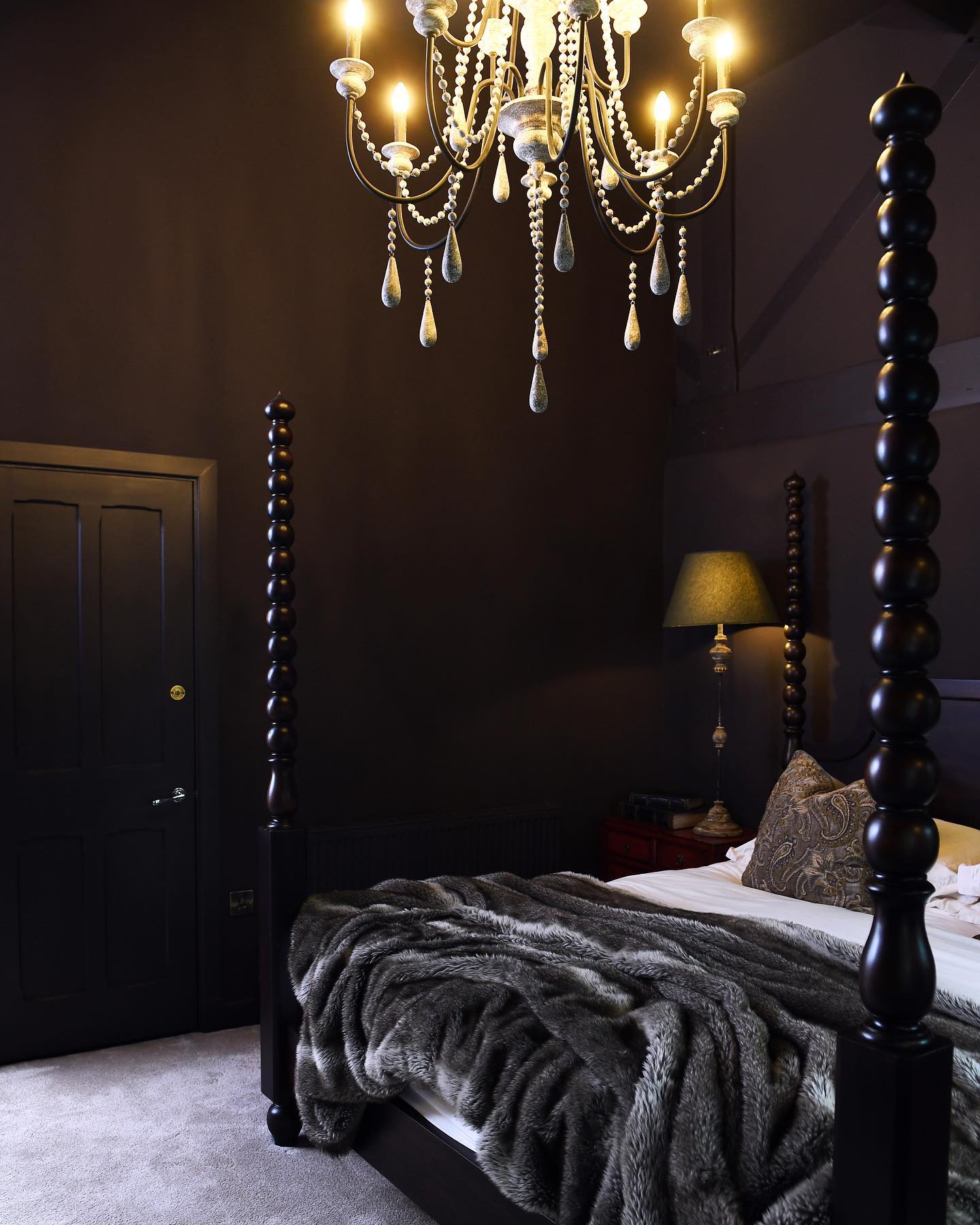 Photo of Mahogany paint color