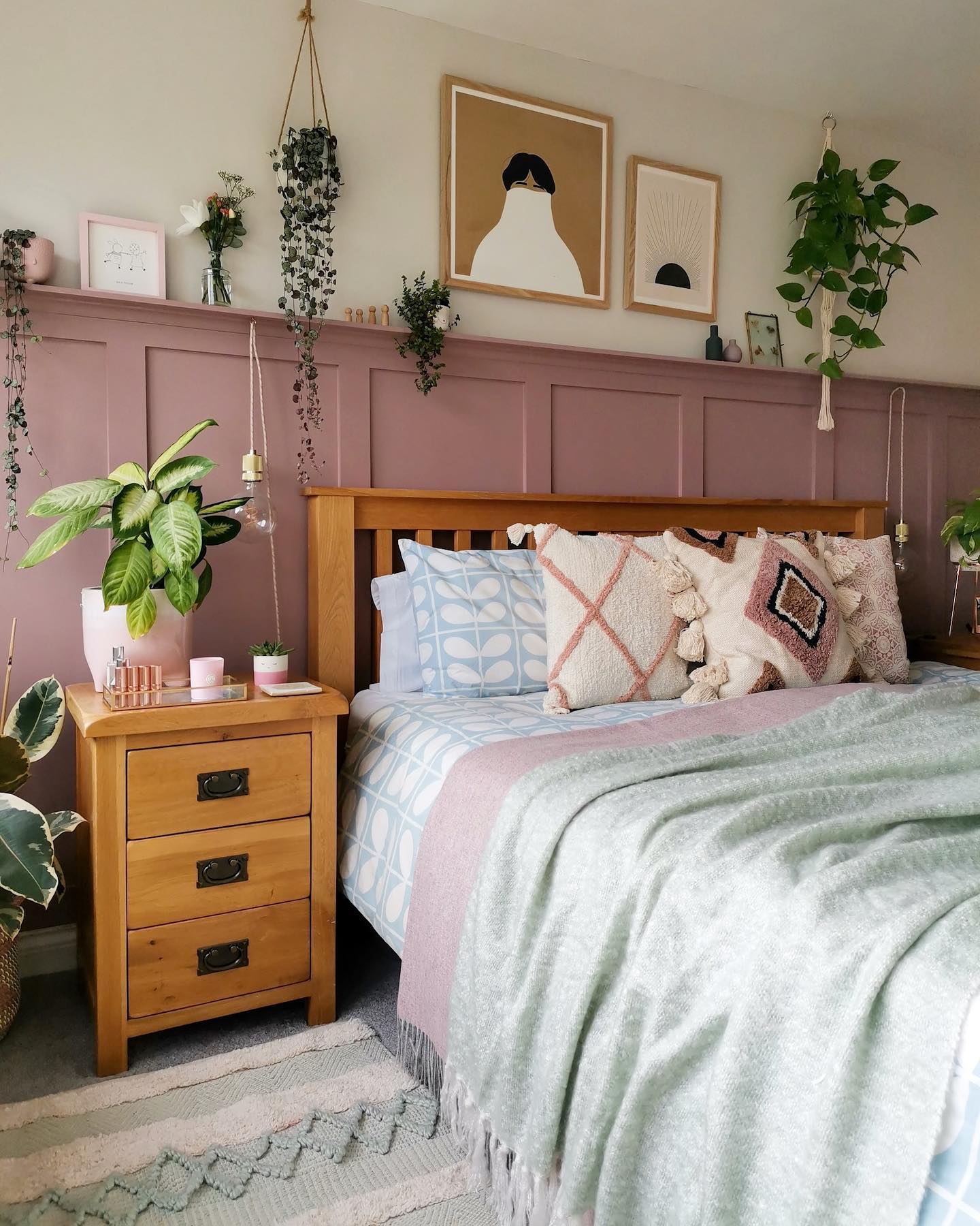 Photo of Sulking Room Pink paint color