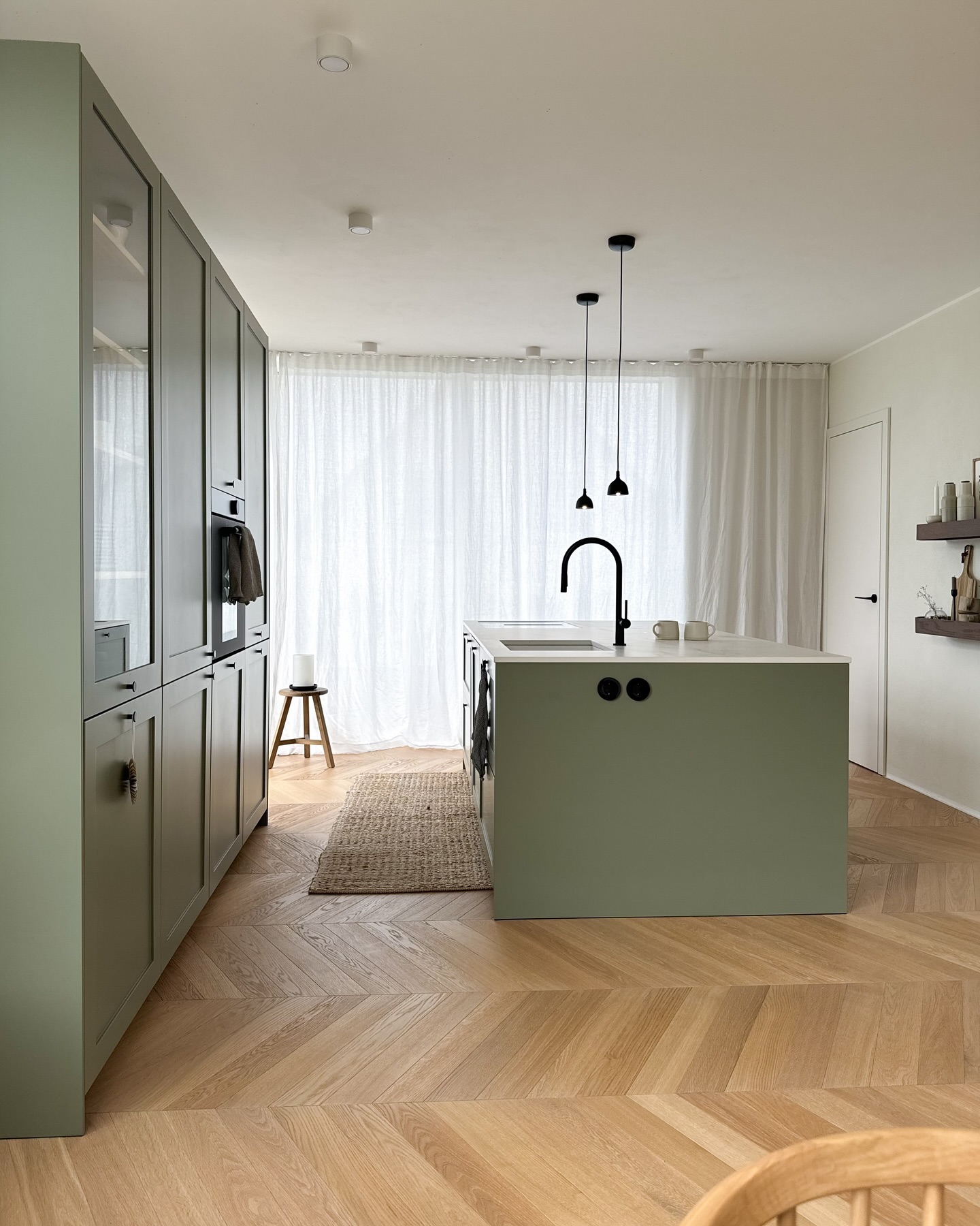 Photo of Treron paint color