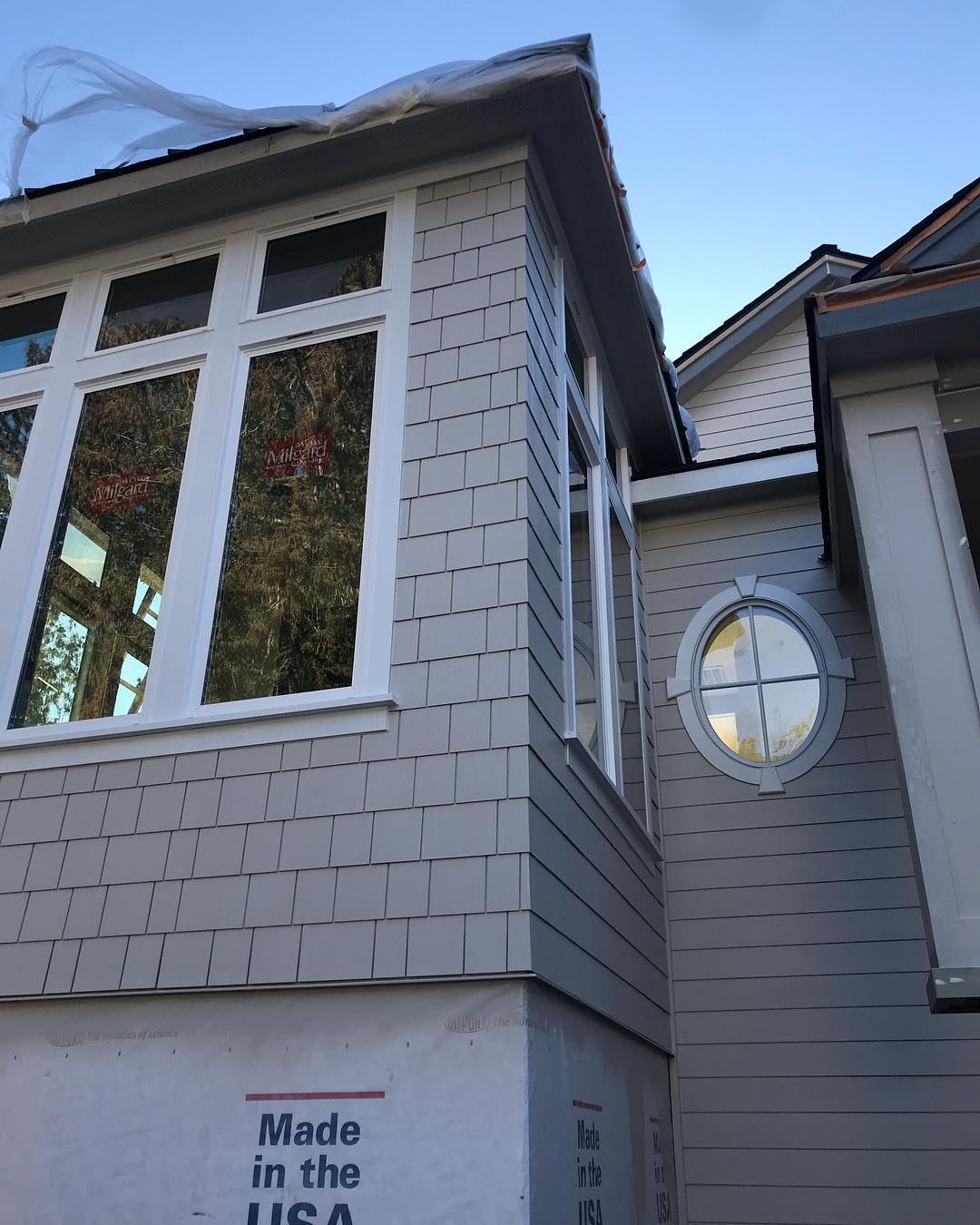 Photo of paint color sw-modern-gray in a Exterior by @hollandsweethome