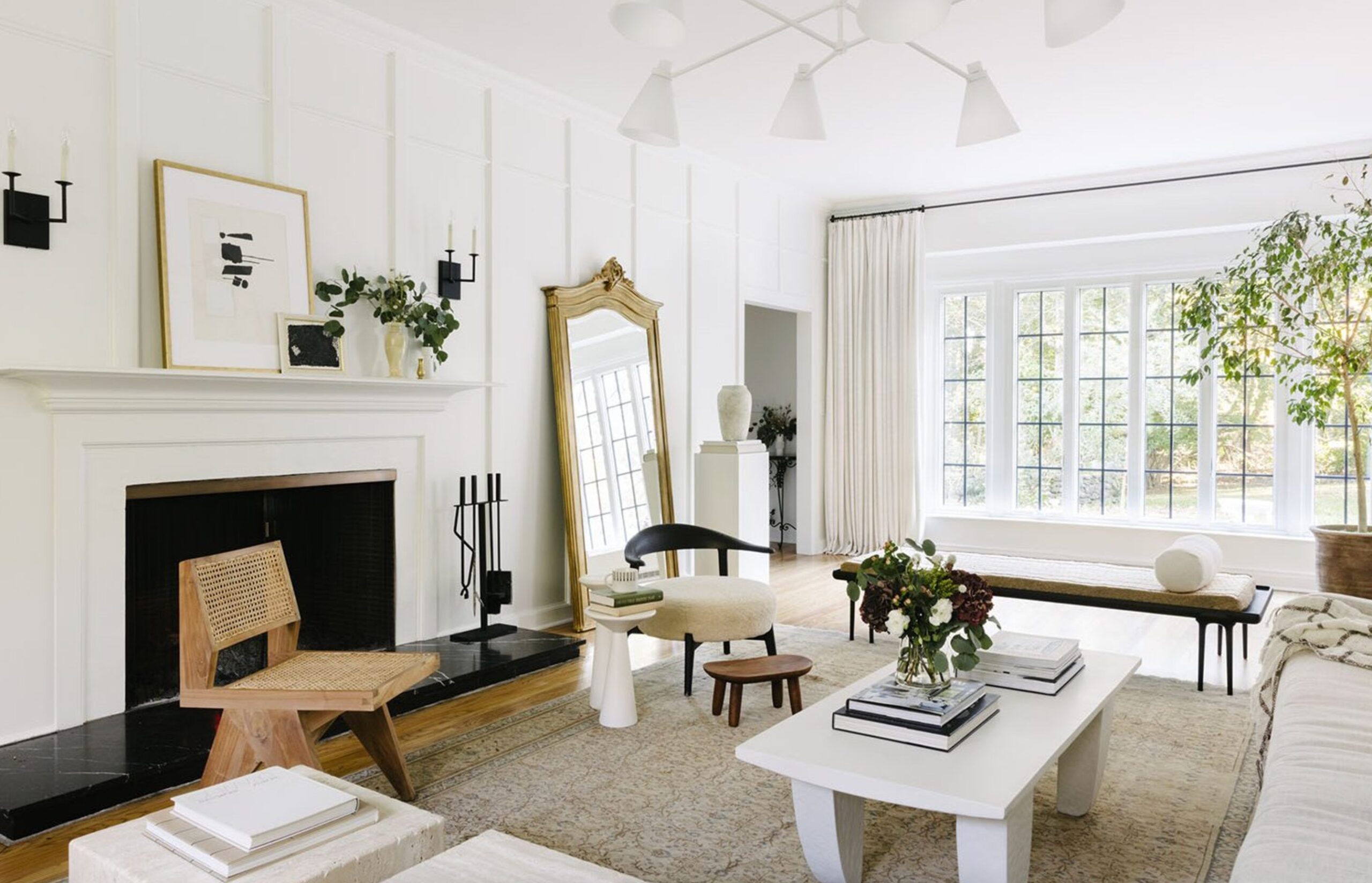 BM Simply White living room