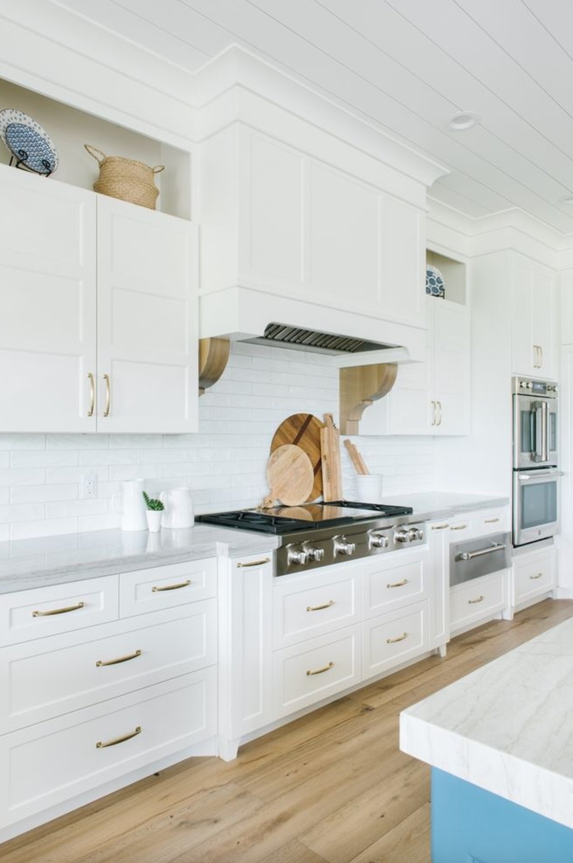 Chantilly Lace by Benjamin Moore kitchen 2