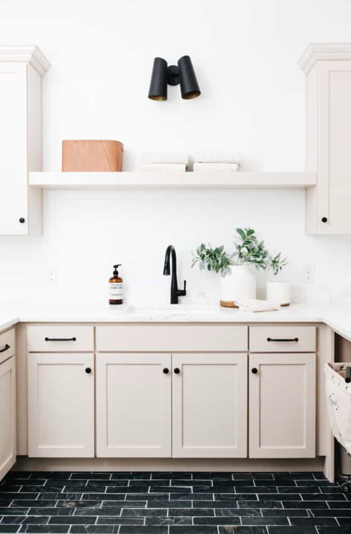 Edgecomb Gray by Benjamin Moore kitchen cabinets 2