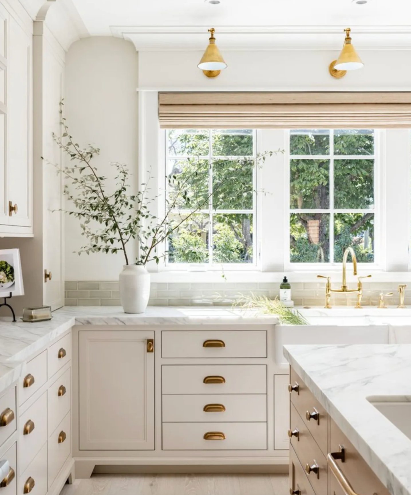 Edgecomb Gray by Benjamin Moore kitchen