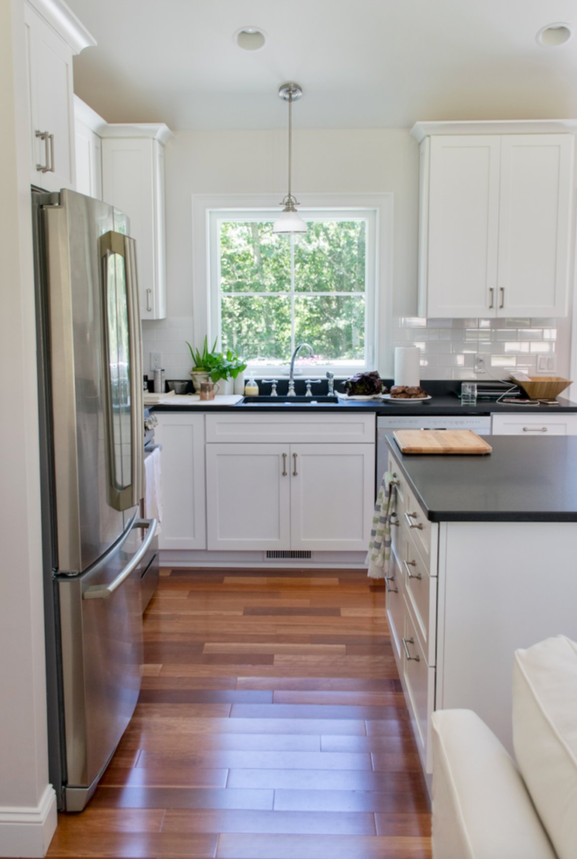 Extra White by Sherwin Williams kitchen 2