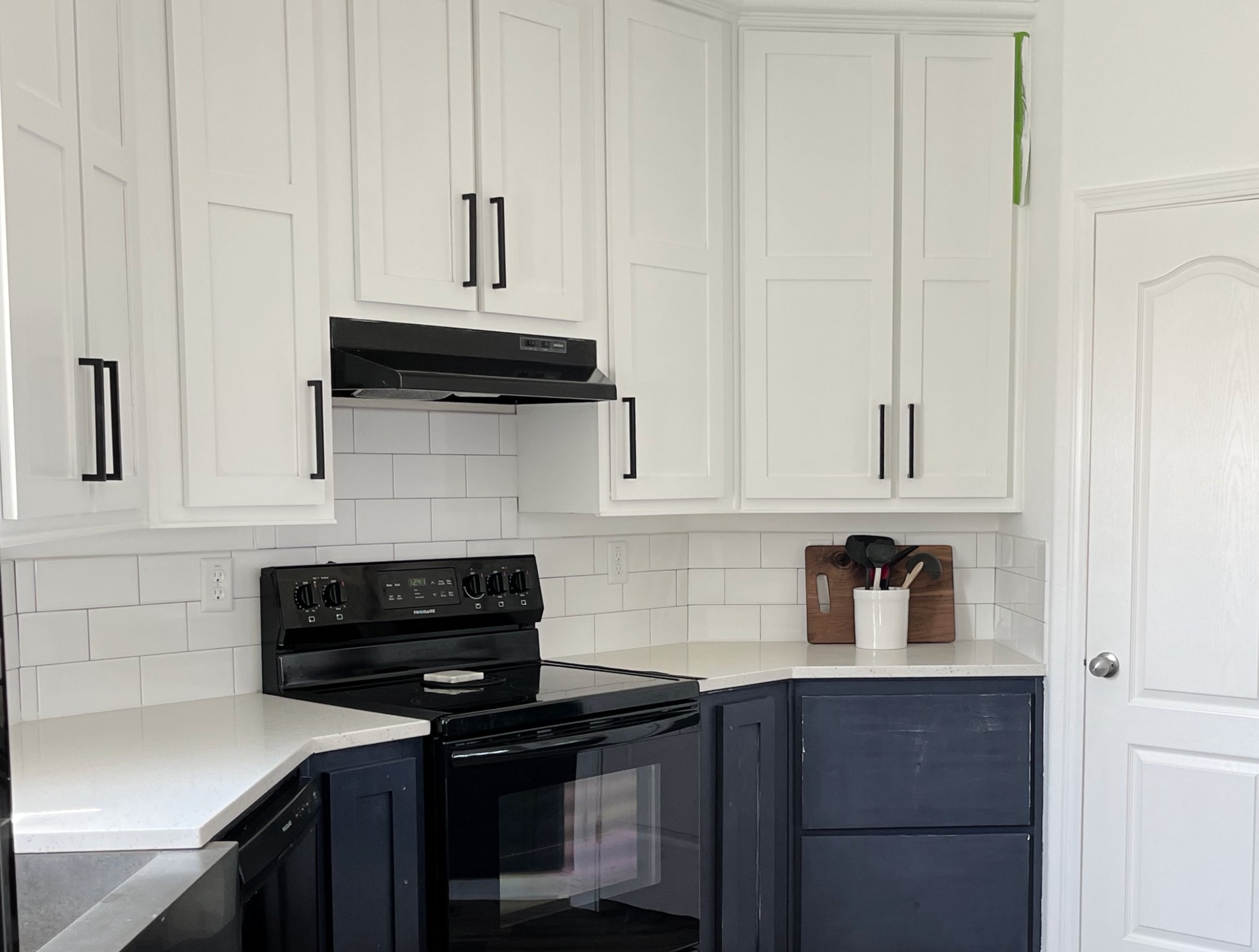 Extra White by Sherwin Williams kitchen 3