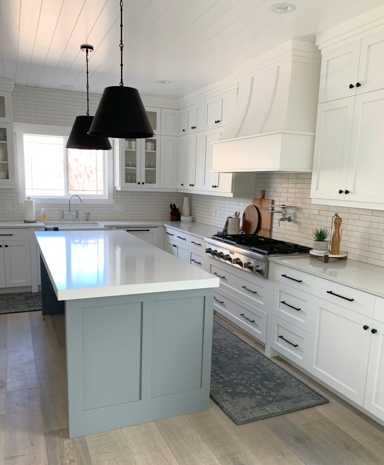 High Reflective White by Sherwin Williams kitchen 3