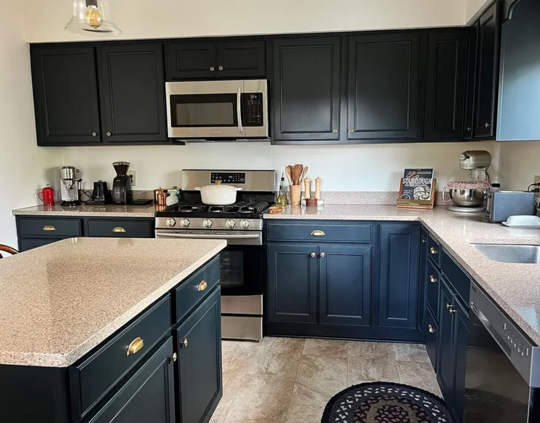 Inkwell by Benjamin Moore kitchen