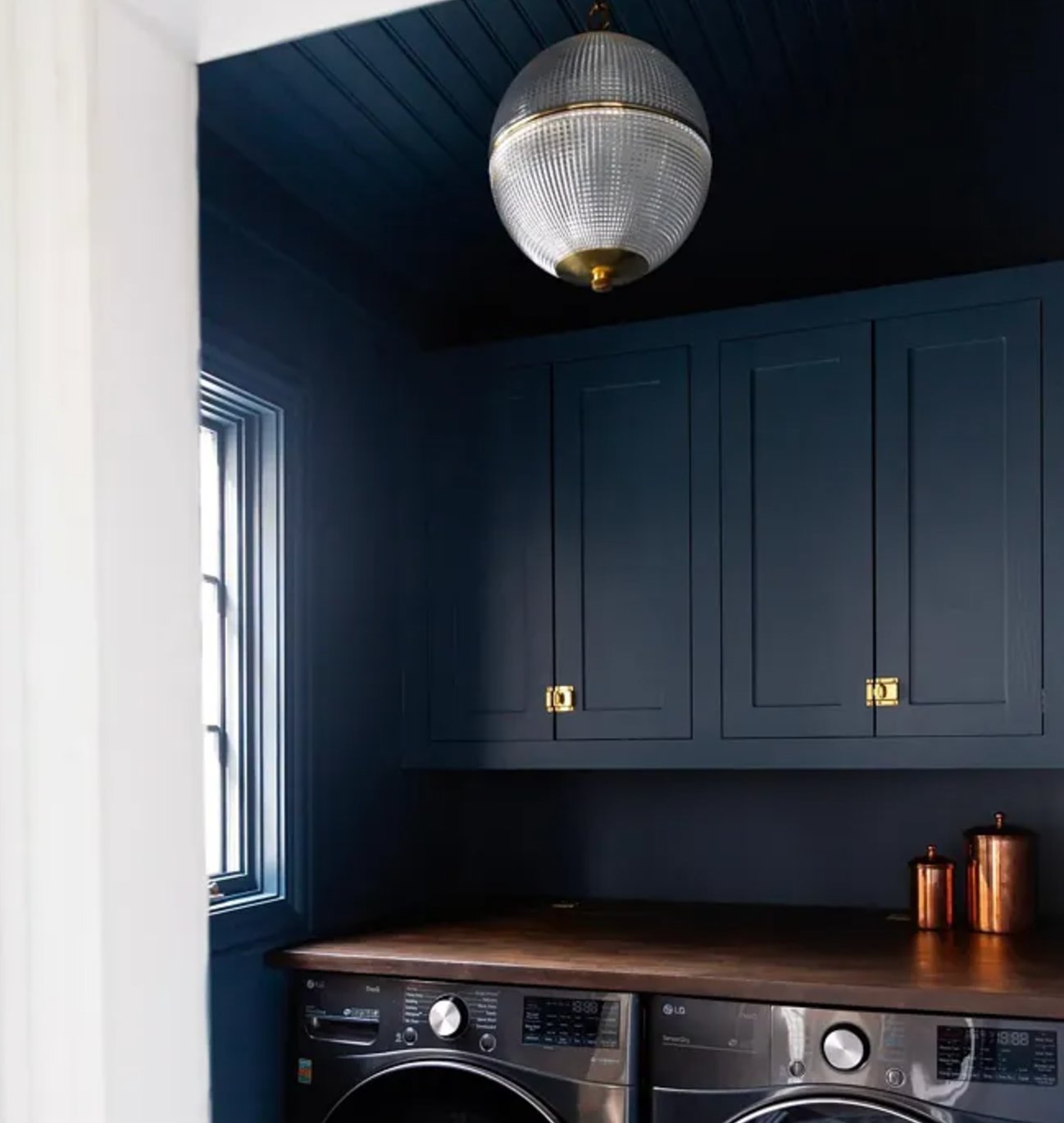 Newburyport Blue by Benjamin Moore ceiling 3
