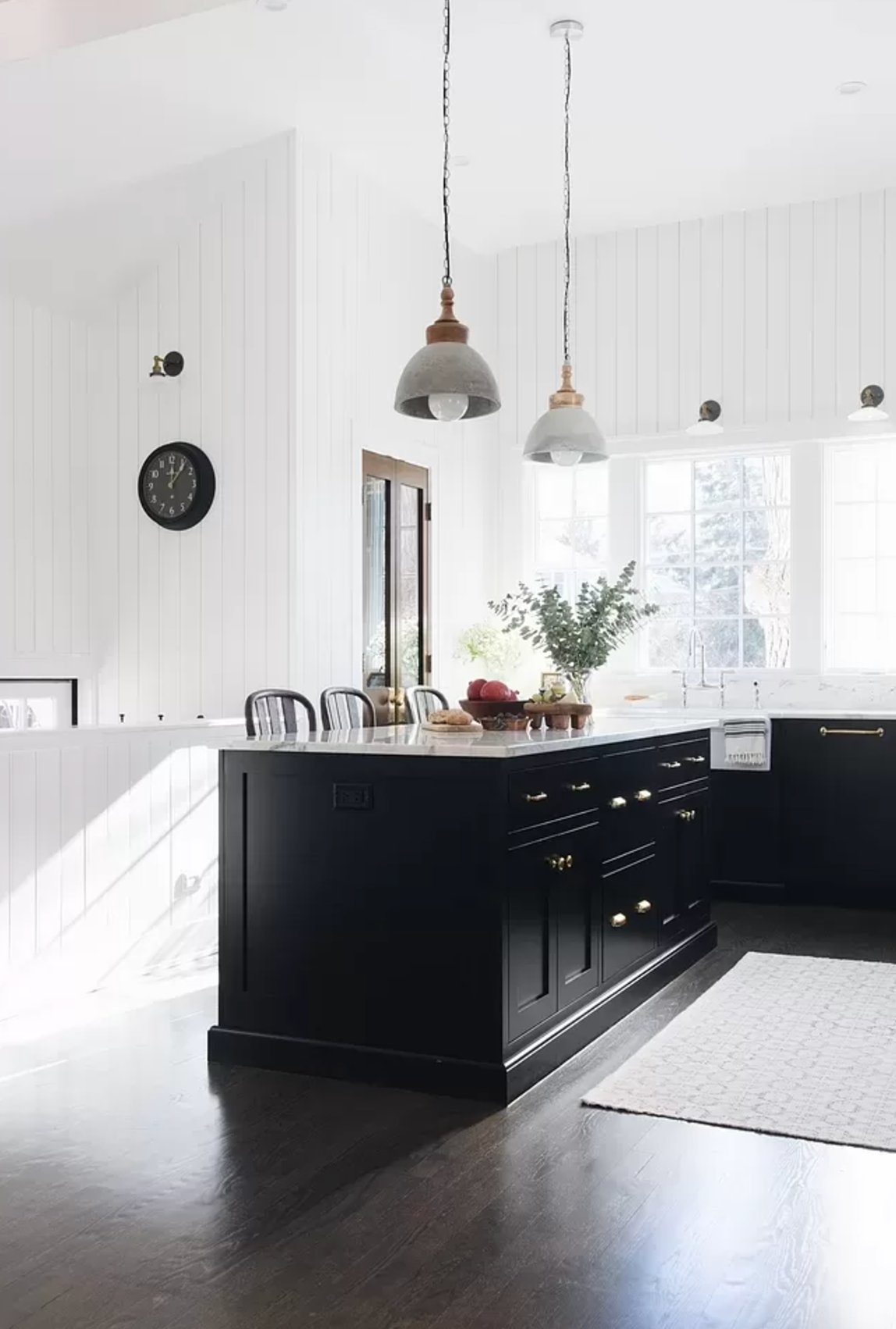 Onyx by Benjamin Moore kitchen