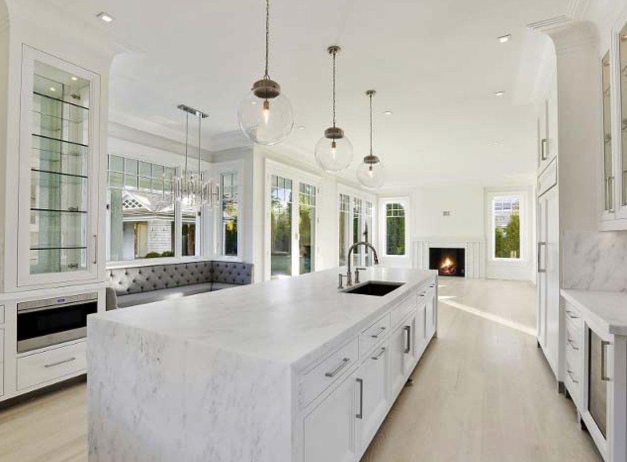 Pure White by Sherwin Williams kitchen 2