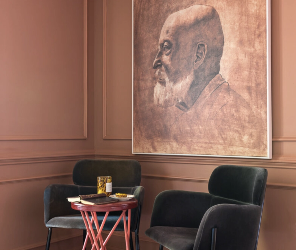 Red Earth in a dining room
