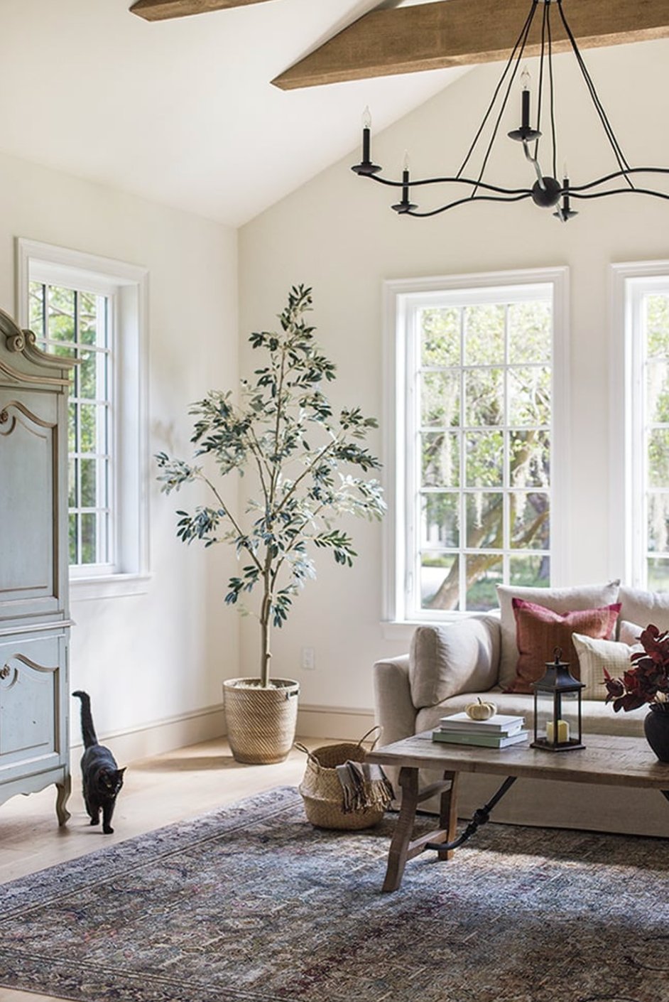 Alabaster by Sherwin Williams lighting