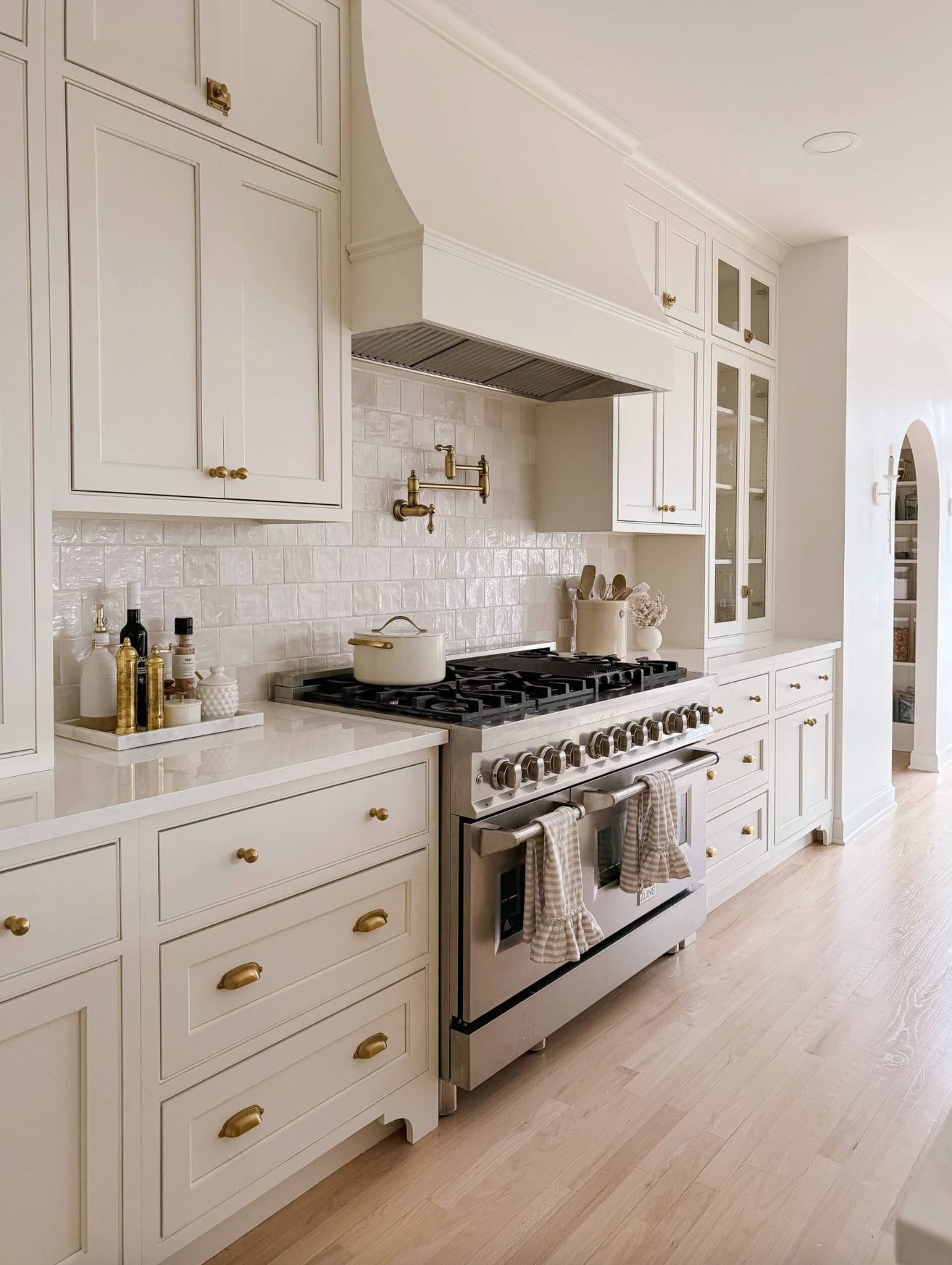 Greek Villa by Sherwin Williams kitchen