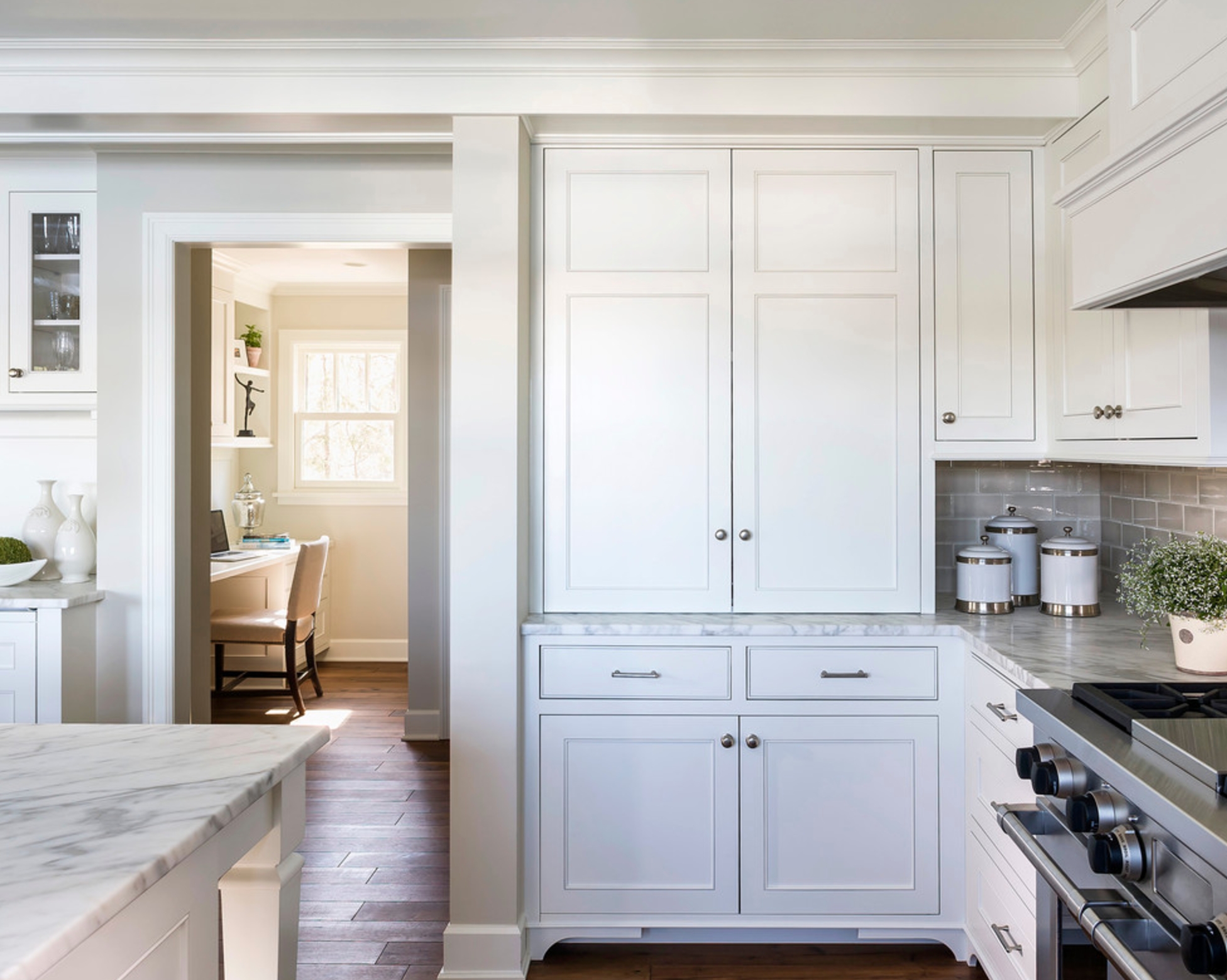 Simply White by Benjamin Moore kitchen 2